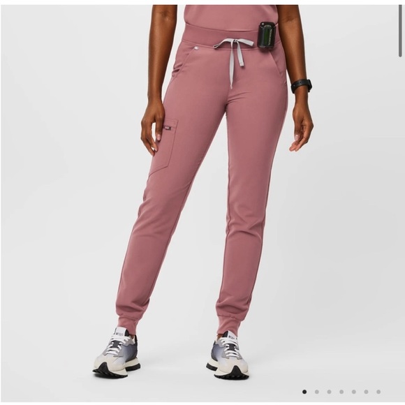 NWOT Figs Mauve Set - Picture 2 of 8